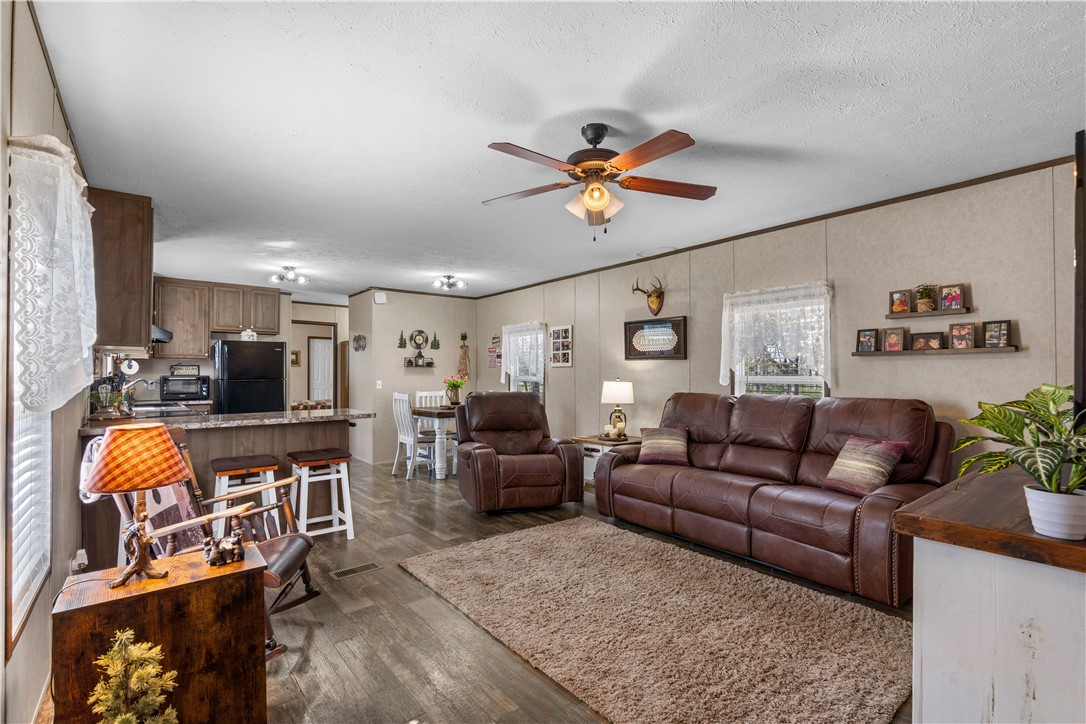 21-21-33-RURAL - Residential