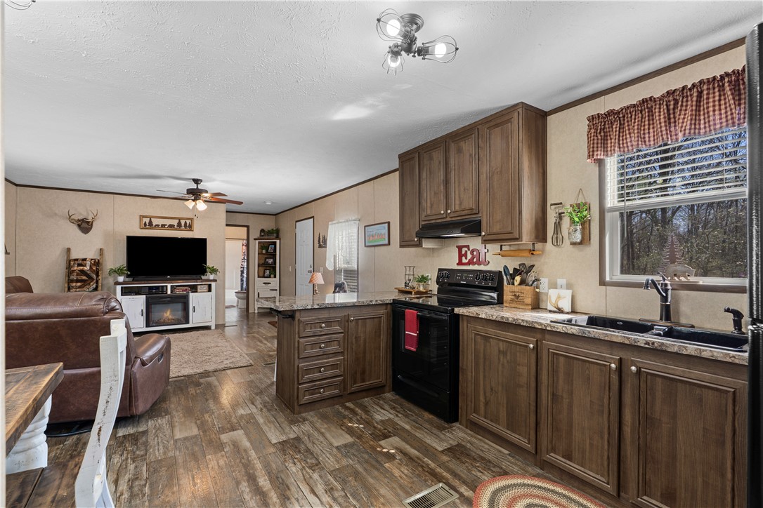 21-21-33-RURAL - Residential