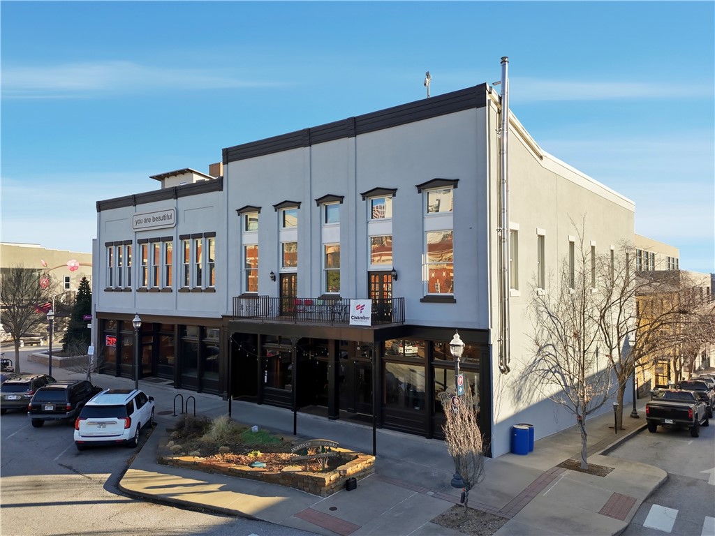 FAYETTEVILLE ORIGINAL - Commercial Lease
