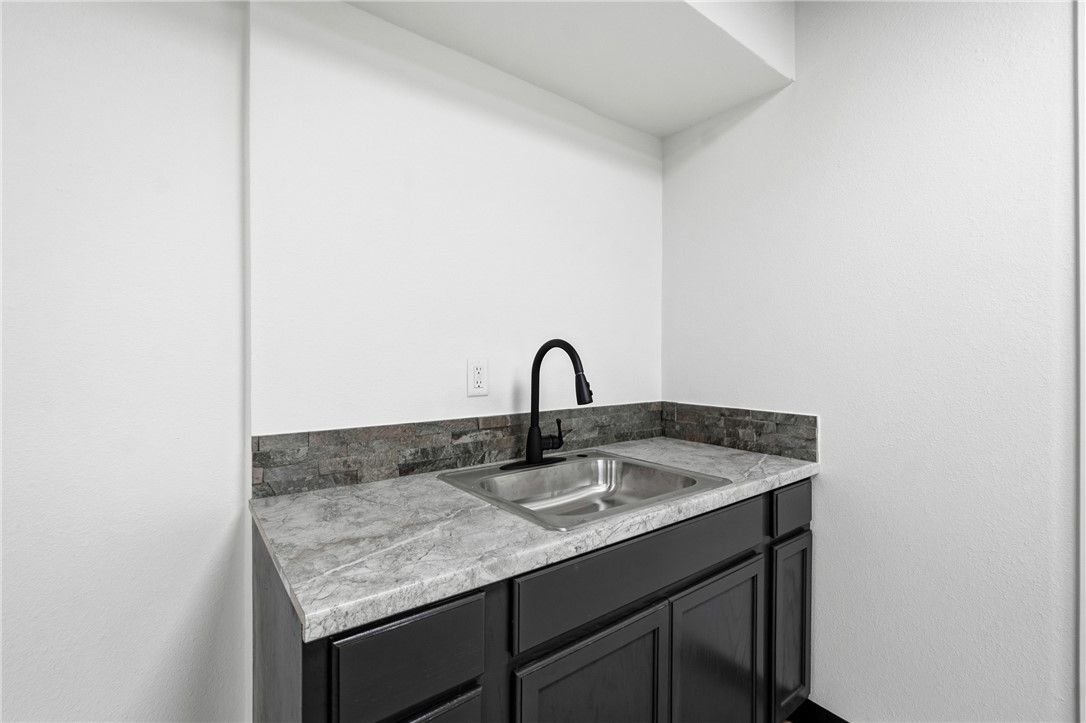 FAYETTEVILLE ORIGINAL - Commercial Lease