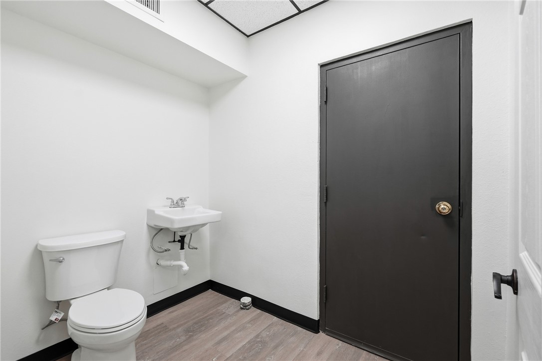 FAYETTEVILLE ORIGINAL - Commercial Lease