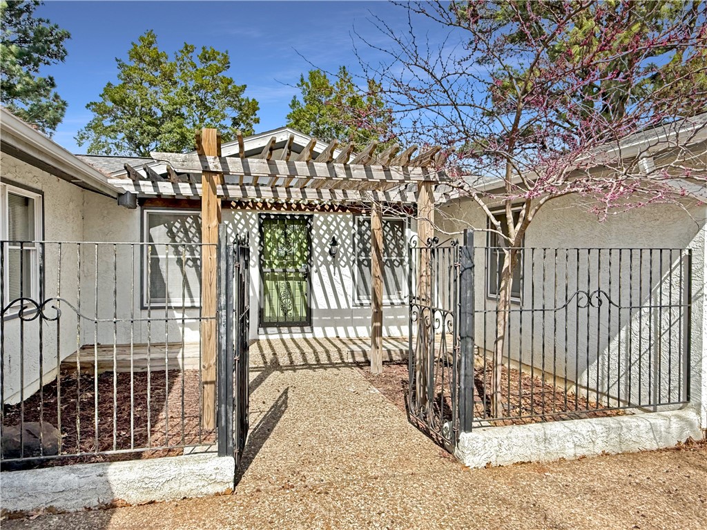 Country Club Estates - Residential