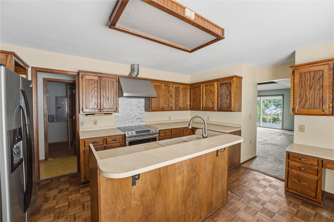 Country Club Estates - Residential