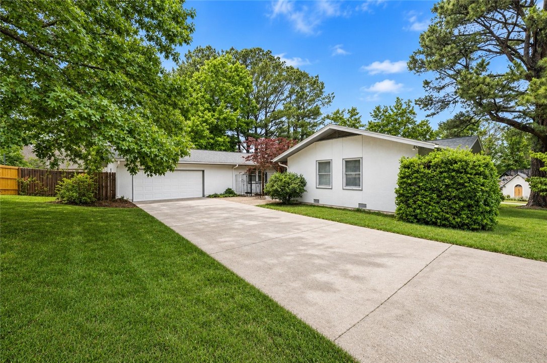 Country Club Estates - Residential