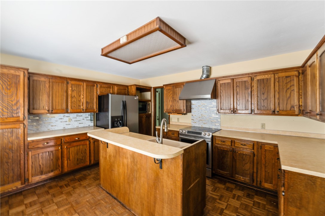 Country Club Estates - Residential