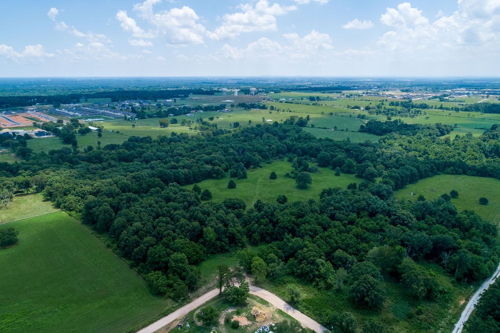 SUBDIVISION 20-20-31 CENTERTON - Land