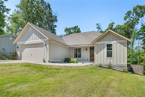 3 Chaucer Drive Bella Vista AR 72714