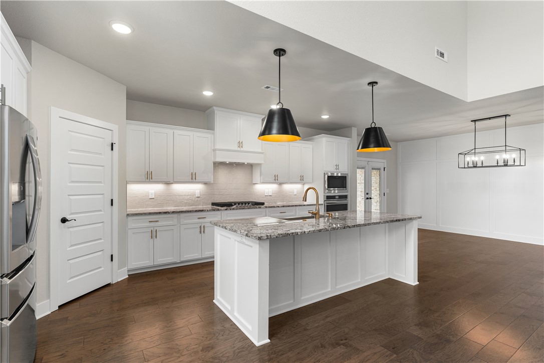 Sky Valley Estates Rogers - Residential