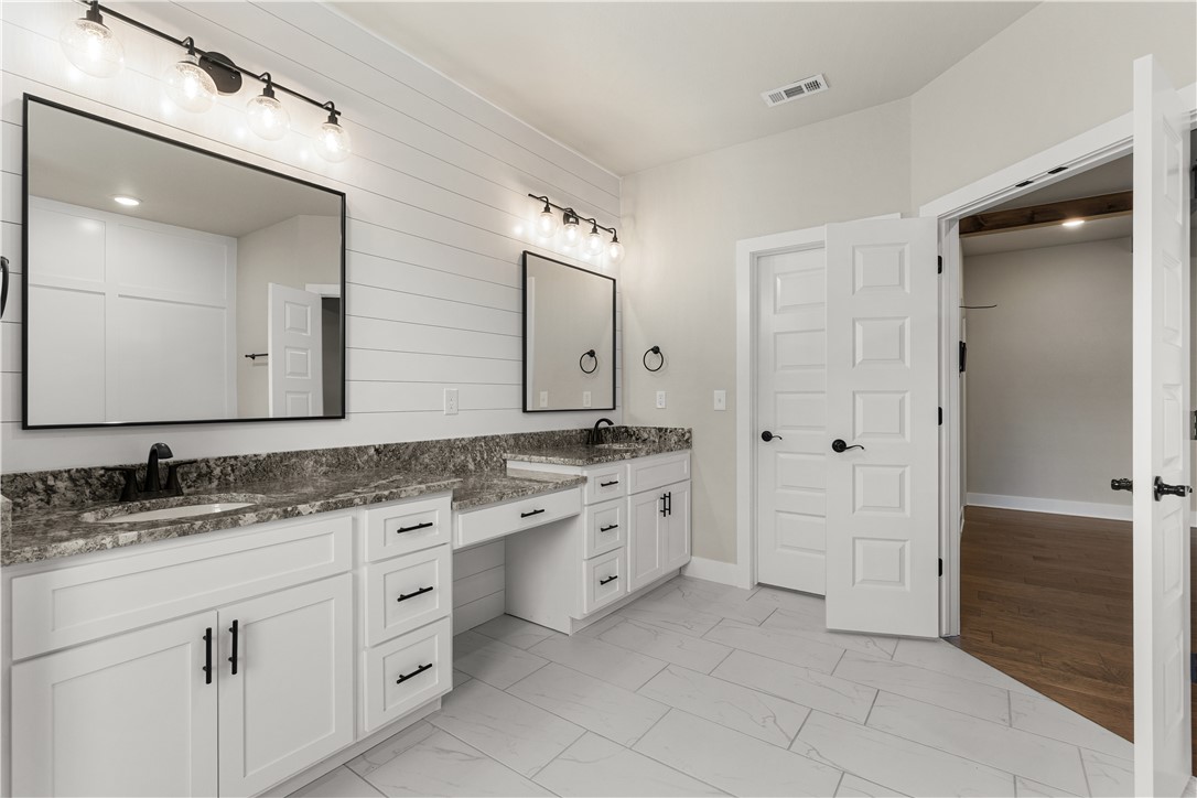 Sky Valley Estates Rogers - Residential