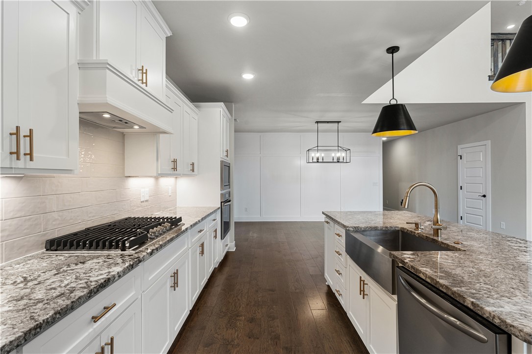 Sky Valley Estates Rogers - Residential