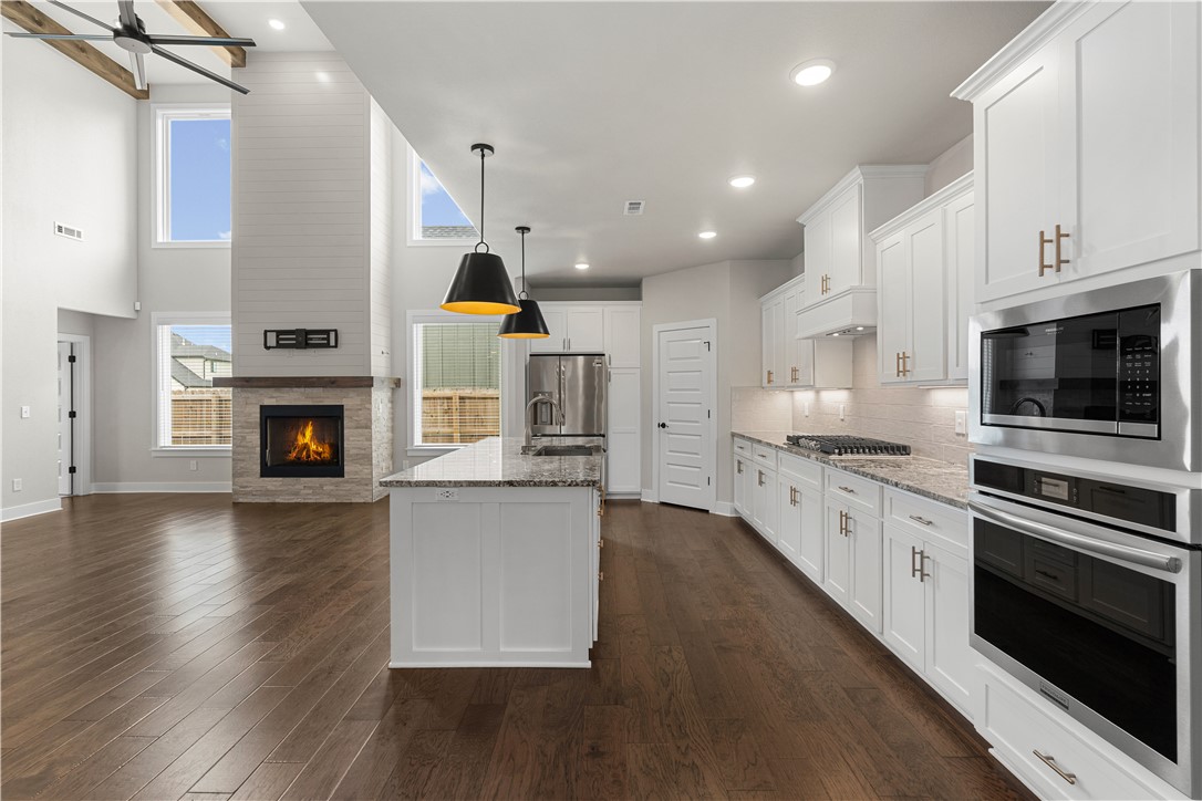 Sky Valley Estates Rogers - Residential