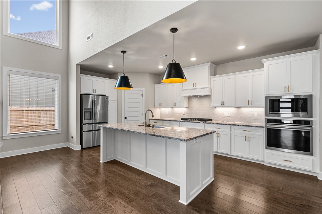 Sky Valley Estates Rogers - Residential
