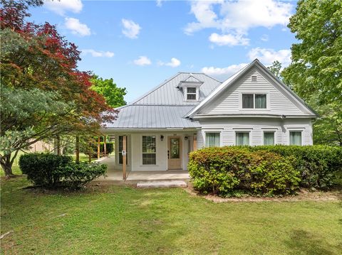 Photo of 324 N Cherry Street, Harrison, AR 72601 (MLS # 1344293)