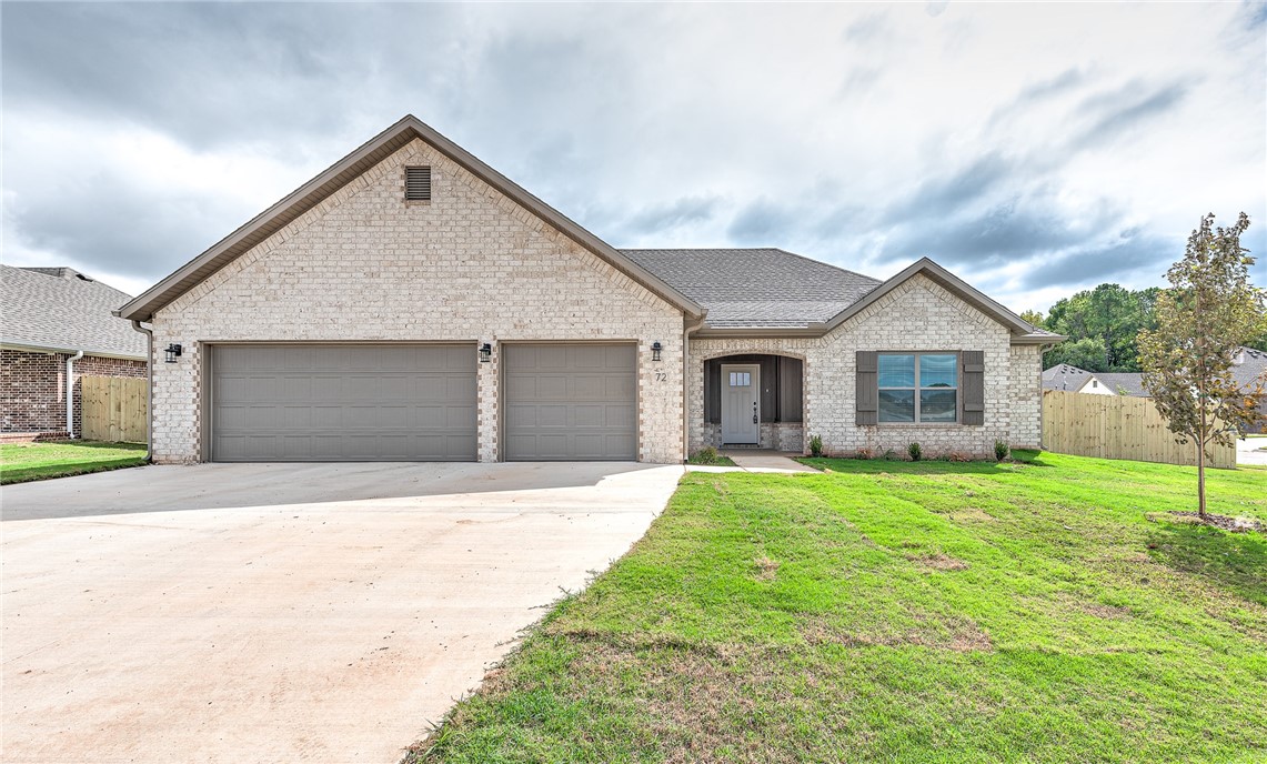 This one has the Location and Curb Appeal that you are dreaming of plus it's a corner lot. Inside you will find durable wood look ceramic tile & an Open Floor Plan. 3 Bedrooms, 2 Full Bathrooms and a 3 car garage. The Living Room features a raised trey ceiling and a gas log fireplace. There is plenty of room to cook up your favorite meals in this kitchen ā it features white cabinetry & stainless appliances including a gas range. The Ownerās Suite has a trey ceiling with an ensuite with a fully tiled shower & a bathtub. This home also comes with Blinds, Gutters, a Full Fence and a fully sod yard. Walking Distance to Creekside Park - large playgrounds, basketball courts, tennis/pickleball courts, a ninja course, disc golf course are just some of itās features.