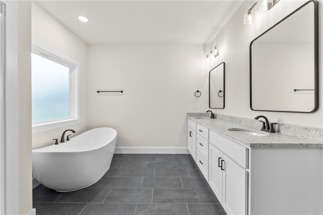 DIAMOND ESTATES PH V-CENTERTON - Residential