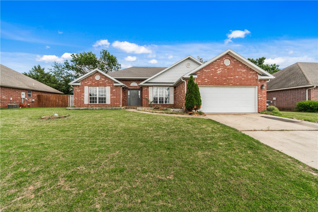 This home has the space, layout, and location buyers are looking for. Tucked in a quiet neighborhood, it offers a smart open floor plan with split bedrooms, vaulted ceilings, and both a formal dining area and a casual breakfast nook. It's been well cared for and move-in ready, with a fenced backyard for added privacy. Come see how it fits your lifestyle.