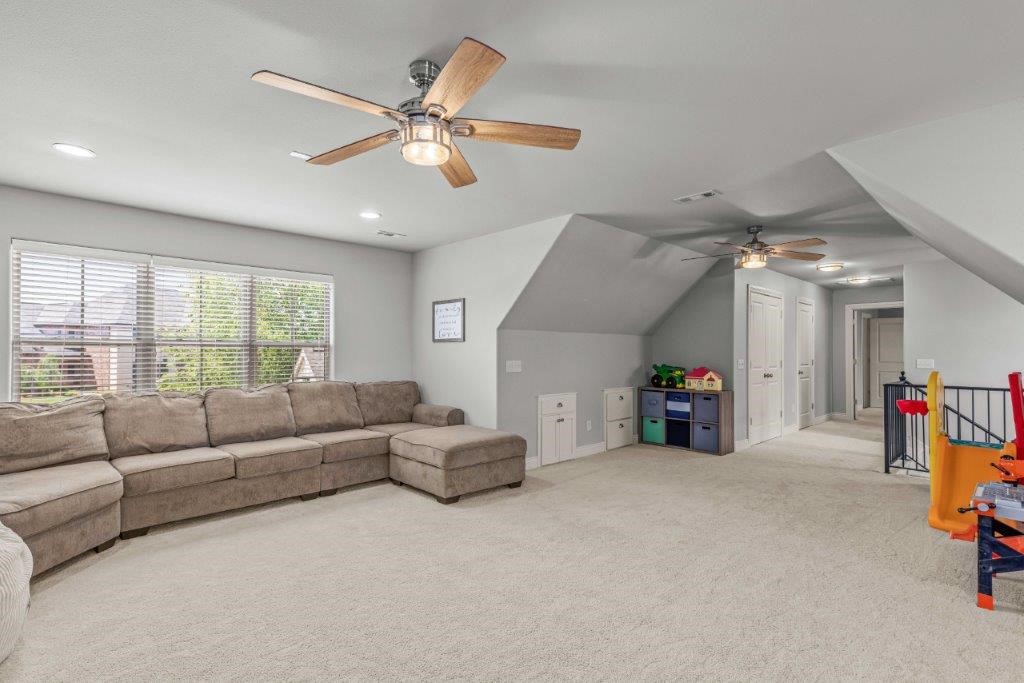 Oak Tree - Residential