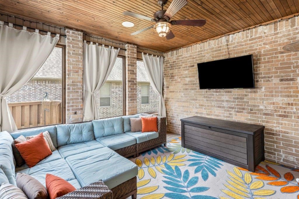 Oak Tree - Residential