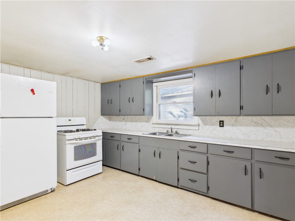 Lewis Murray - Residential