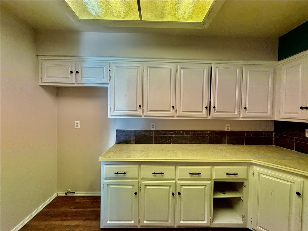 Shakespeare Courts Bvv - Residential Lease