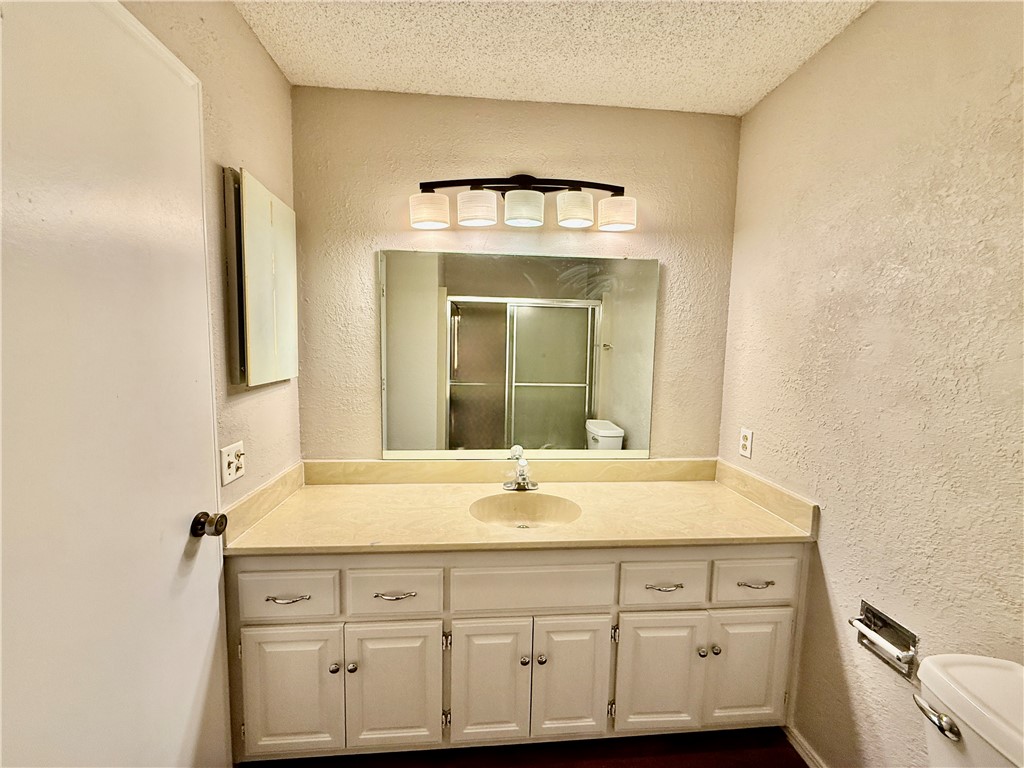 Shakespeare Courts Bvv - Residential Lease