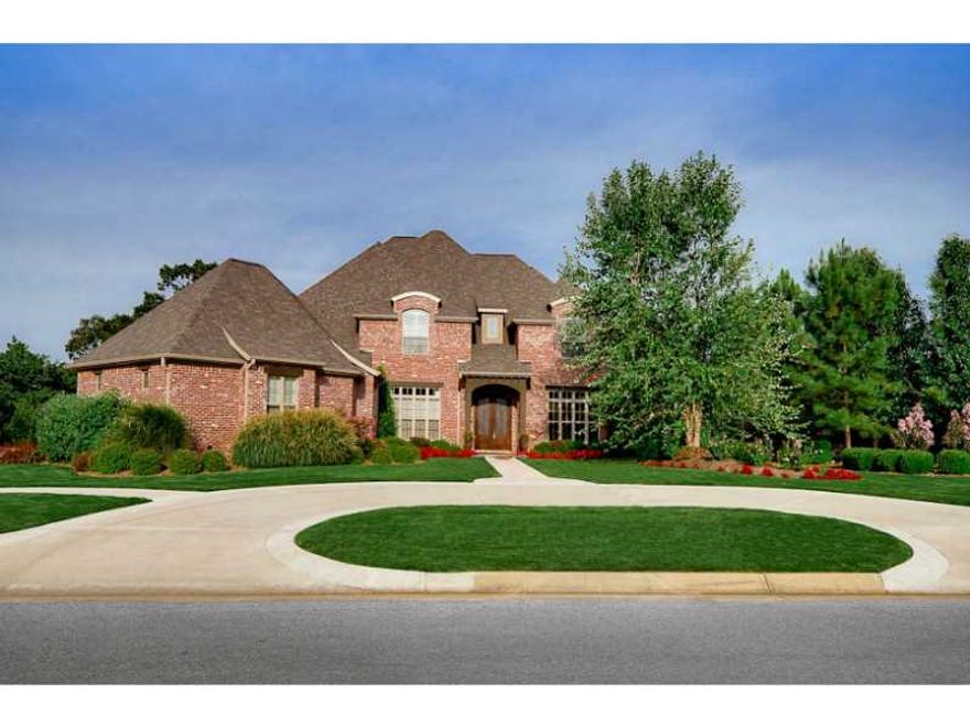 This luxurious custom built home located in the gated Pinnacle Subdivision is move-in ready! Built in 2012, extensively upgraded with several incredible features; fully equipped media room, bonus rooms, reinforced safe room, huge closets, 4 bedroom + stud,y or 5th bedroom, 2 living areas, 10' ceilings throughout, Nuvo sound, central vac, custom stained cabinetry, exotic granite, plantation shutters throughout, onQ intercom, landscaping by landscape Architect. 3 patio's & firepit are an entertainers dream!