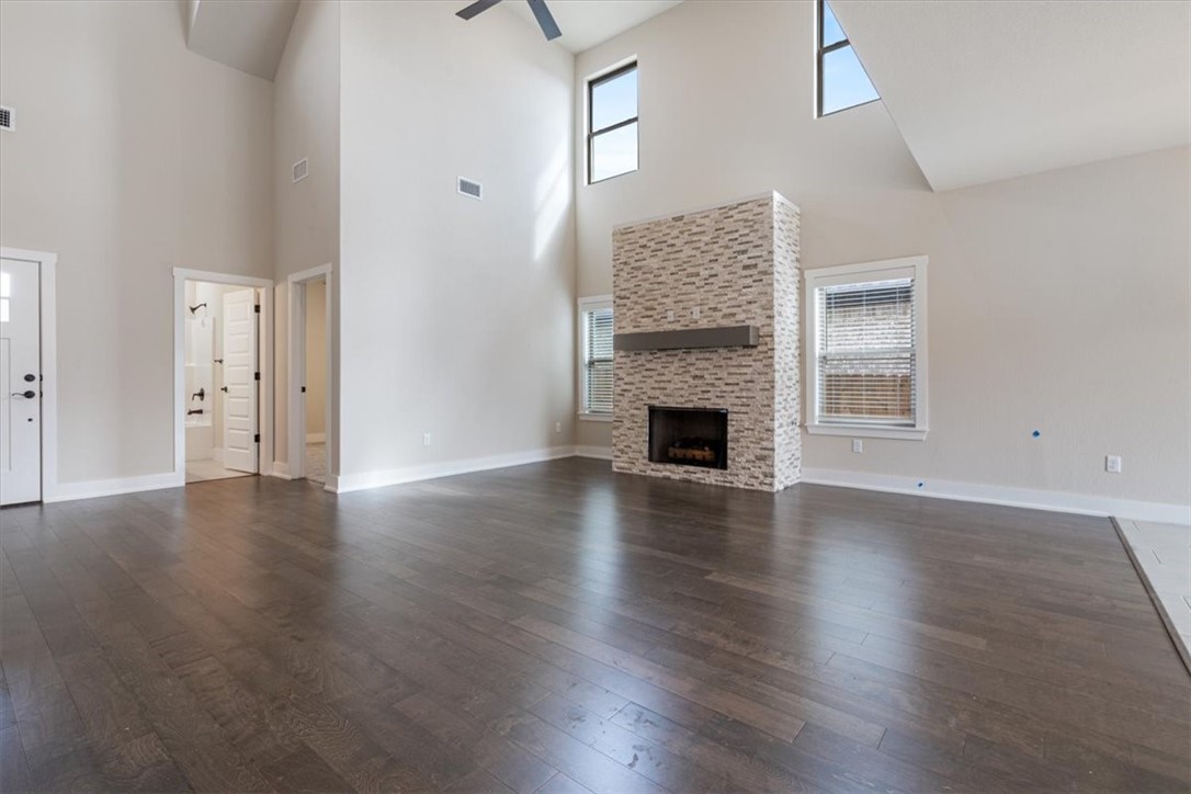 WALNUT GROVE SUB PH 1-BENTONVILLE - Residential Lease