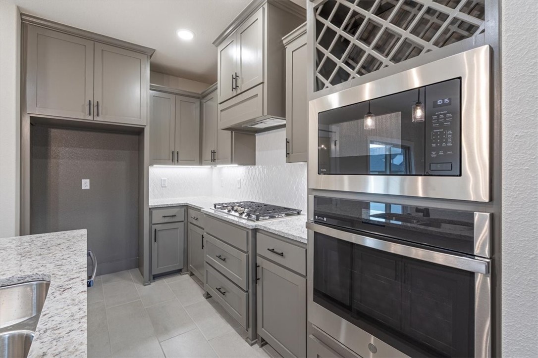 WALNUT GROVE SUB PH 1-BENTONVILLE - Residential Lease