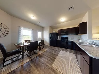 WALNUT HILL SUB PH V-PEA RIDGE - Residential