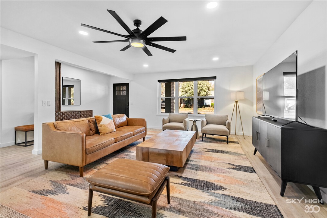 Turtle Creek Place Unit 1-Rogers - Residential Lease
