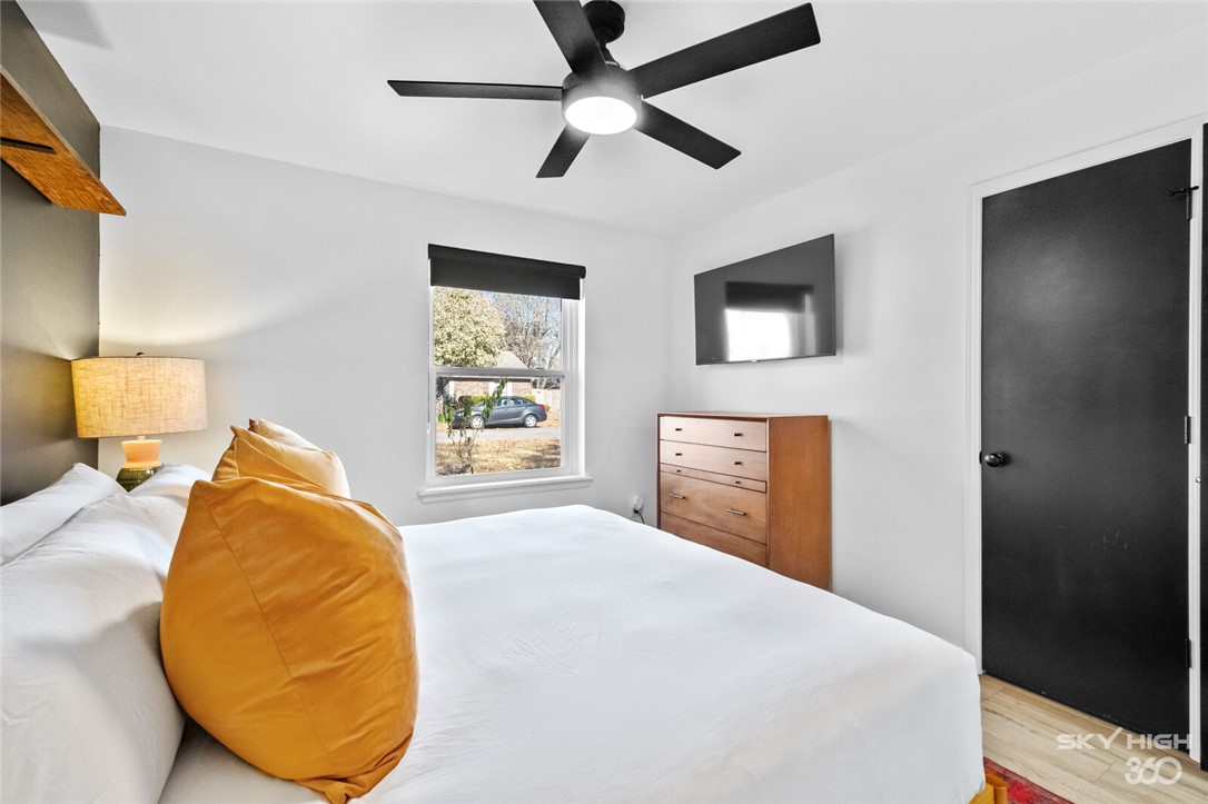 Turtle Creek Place Unit 1-Rogers - Residential Lease