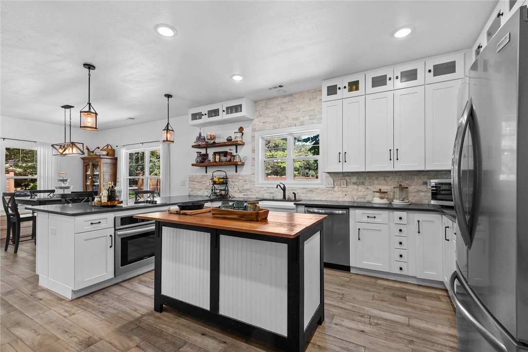 01-20-30-PEA RIDGE - Residential