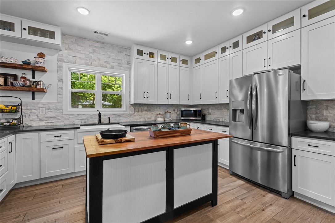 01-20-30-PEA RIDGE - Residential