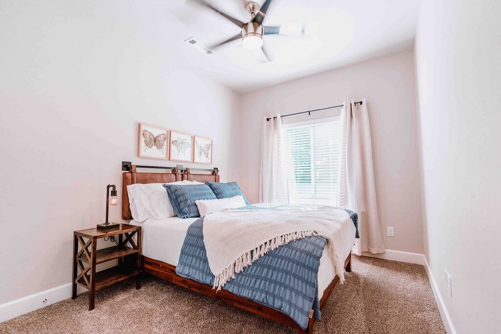 5TH N DICKSON TOWNHOUSES HPR-BENTONVILLE - Residential Lease