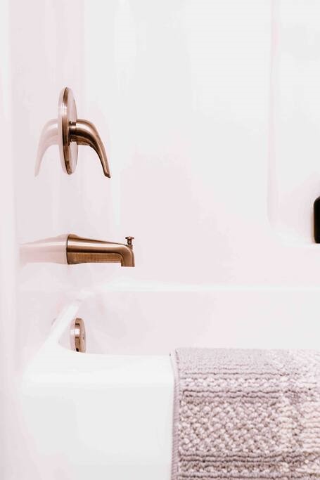 5TH N DICKSON TOWNHOUSES HPR-BENTONVILLE - Residential Lease