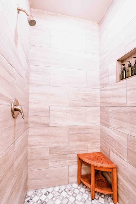 5TH N DICKSON TOWNHOUSES HPR-BENTONVILLE - Residential Lease