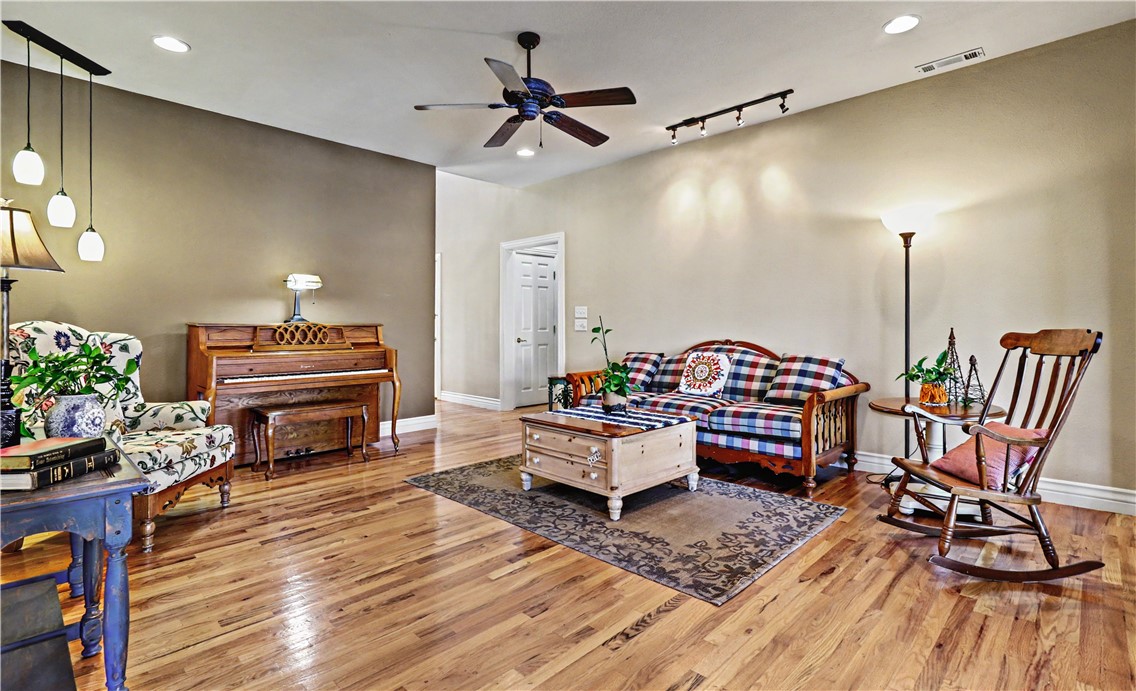 Highland Knolls - Residential