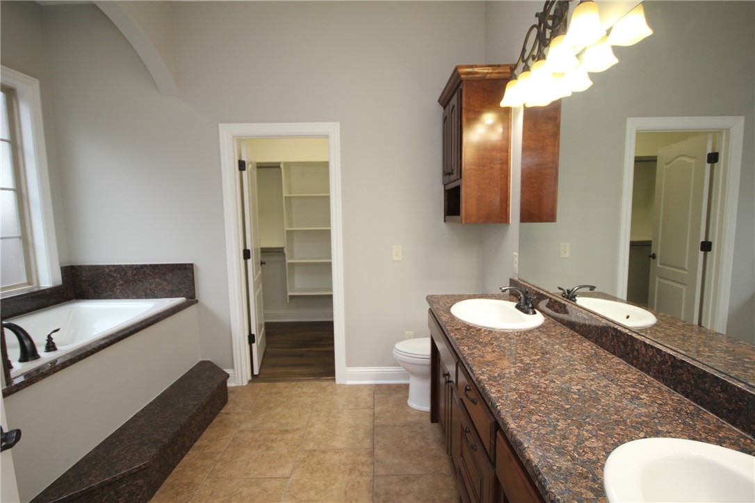 LYNDAL HEIGHTS PH 5-BENTONVILLE - Residential