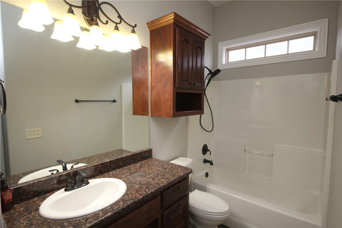 LYNDAL HEIGHTS PH 5-BENTONVILLE - Residential