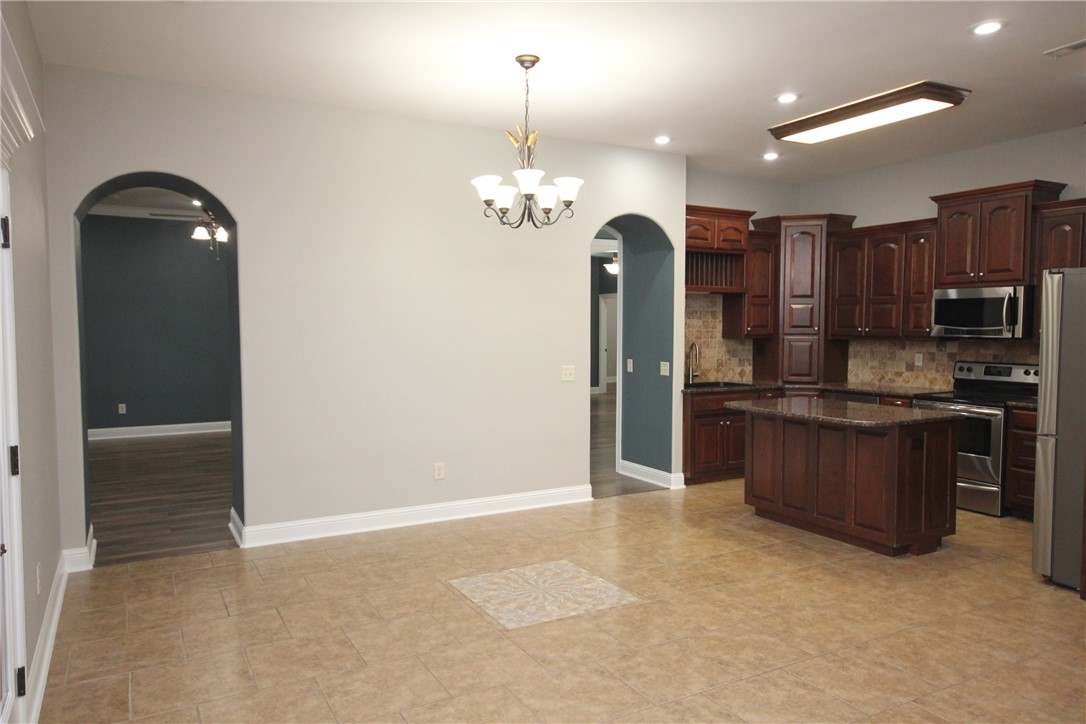 LYNDAL HEIGHTS PH 5-BENTONVILLE - Residential