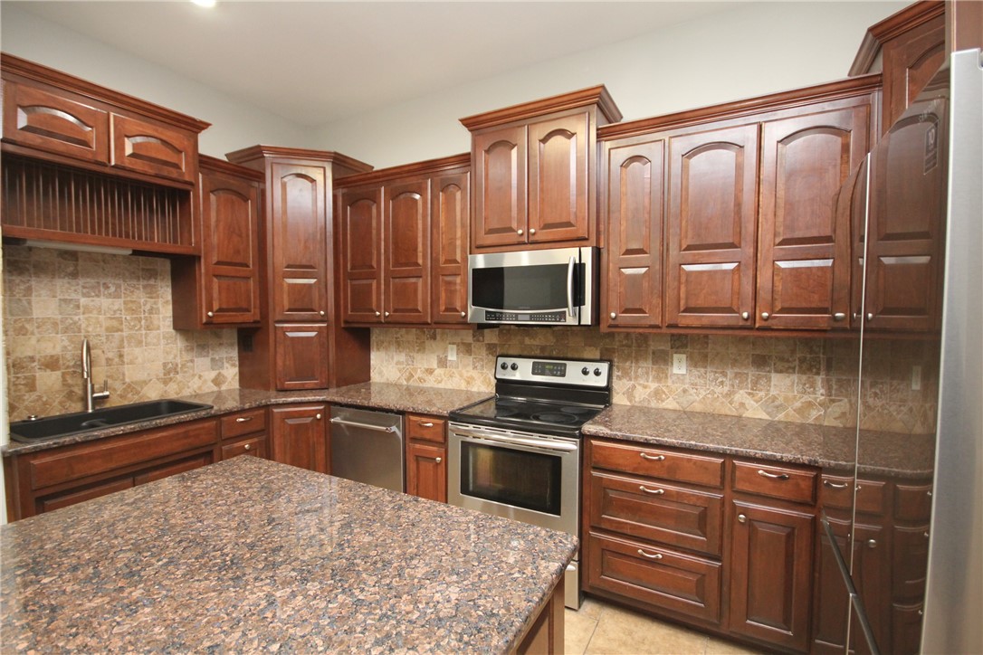 LYNDAL HEIGHTS PH 5-BENTONVILLE - Residential