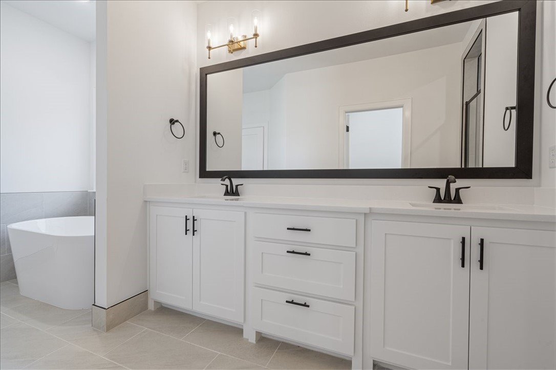 CANNICH SUB-BVV - Residential