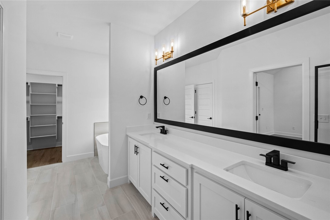 CANNICH SUB-BVV - Residential