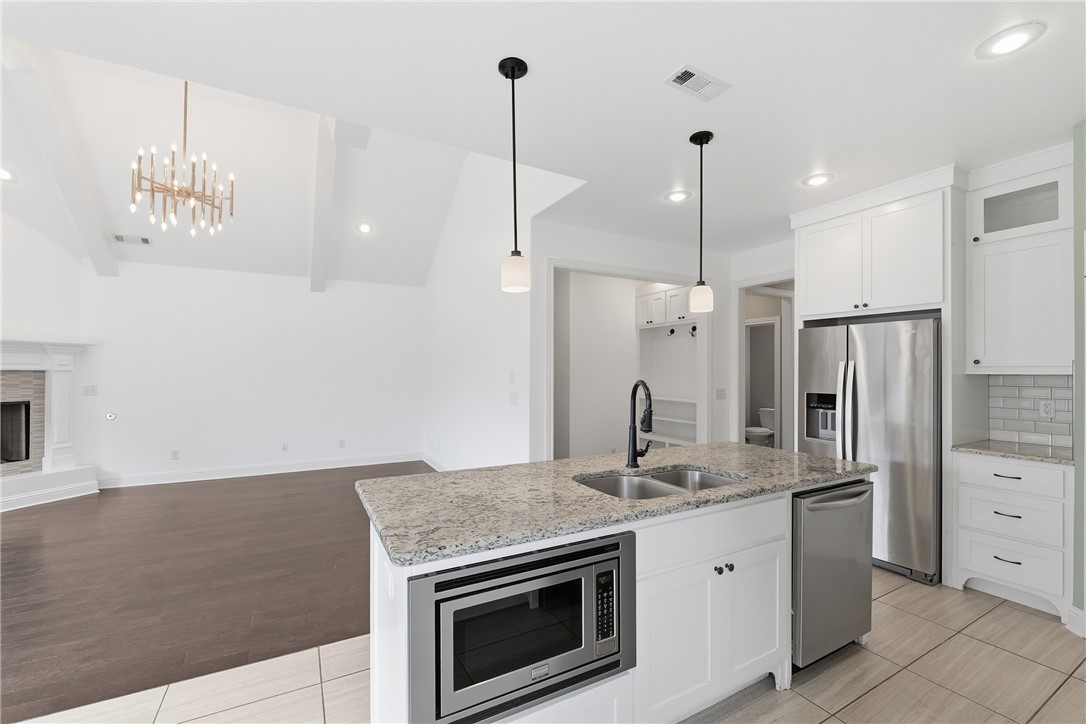 Champions Estates Rogers - Residential