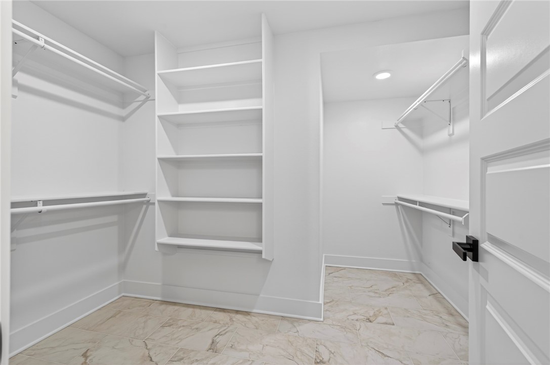 Wells Lake Cottages At Chaffee Crossing - Residential