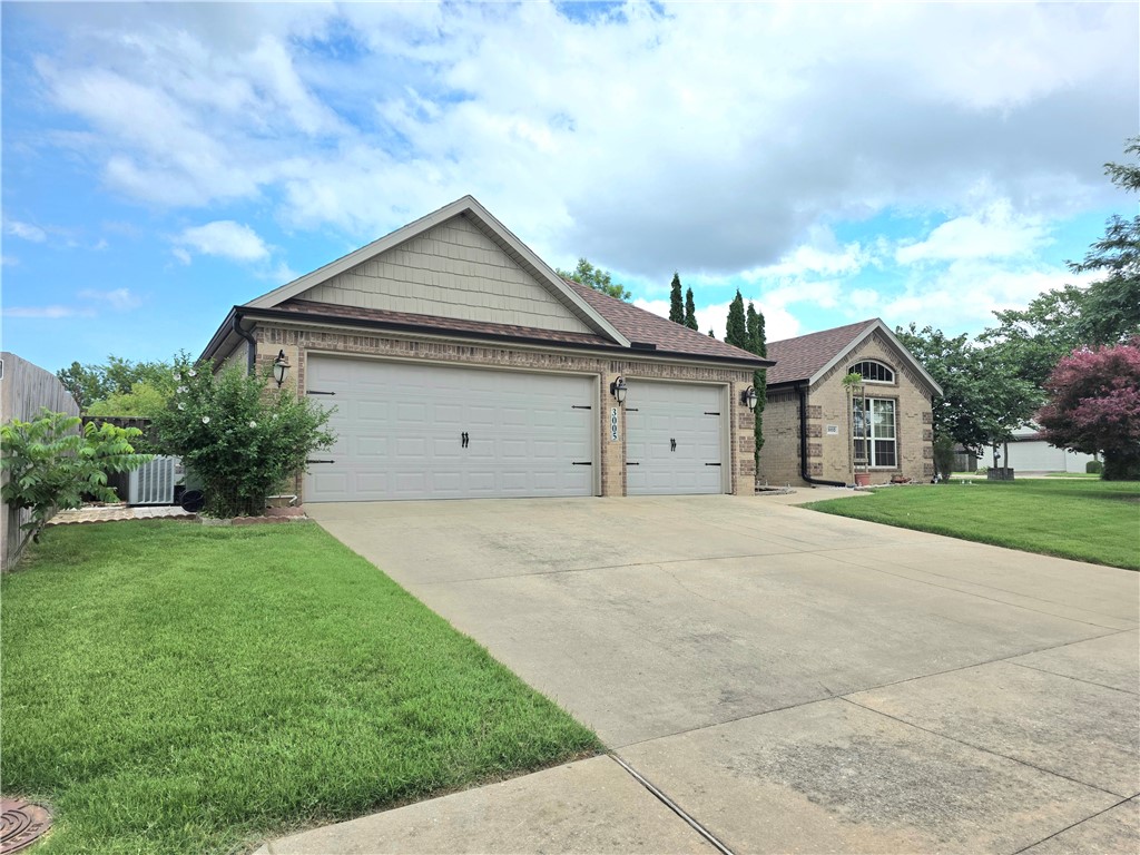 Photo 1 of 50 — 3005 N 15Th Place, Rogers, AR 72756