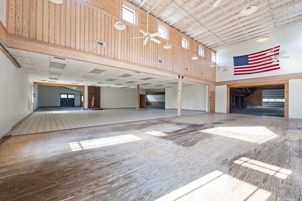 Gentry Orig Gentry - Commercial Lease
