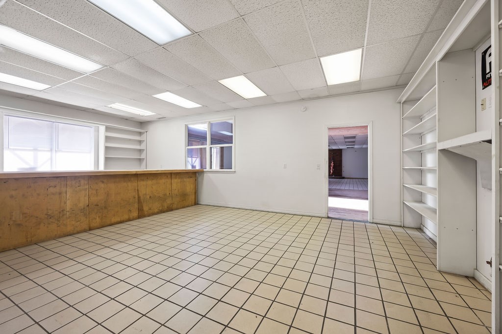 Gentry Orig Gentry - Commercial Lease