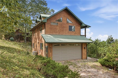 Photo of 1152 County Road 220, Eureka Springs, AR 72631 (MLS # 1362400)