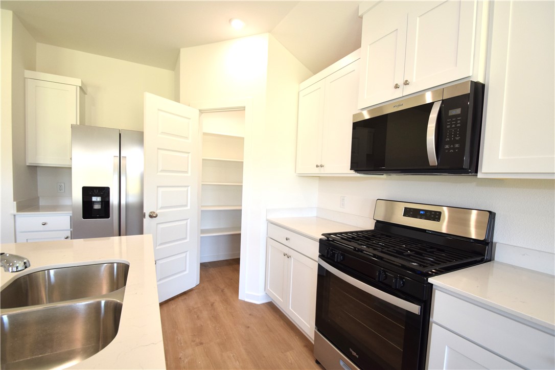 Wagon Wheel Crossing - Residential Lease